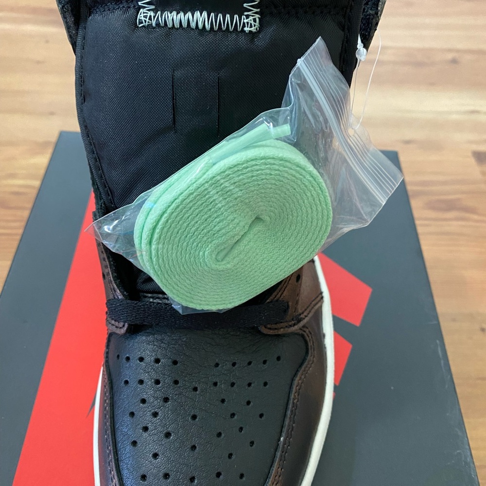 Nike Air Jordan 1 Retro High OG Patina - Picture 13 of 15